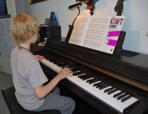 Klavier spielen leicht gemacht. KD-Musik-Akademie